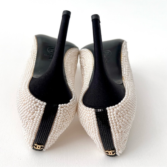 CHANEL || CC Logo Pearl Embellished Black Cap Toe Sequin High Heel Pumps EU 40 - Picture 14 of 15